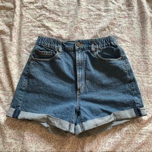 Garage Denim 80’s MOM high-waisted shorts